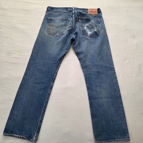 Levi's 501 Fit Perfectly Worn Distressed Men's Blue Jeans 36×32 36 Inch Waist - Picture 3 of 13